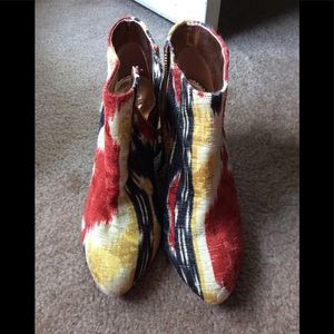 MISS ALBRIGHT ANKLE BOOTS SIZE 6 PRICE NEGOTIABLE